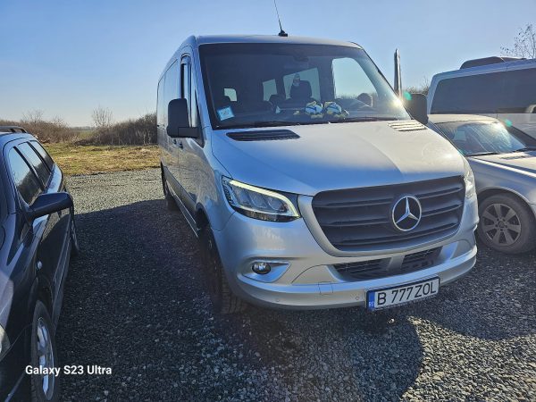 Microbuz #1 (50kg bagaj inlclus in pret)